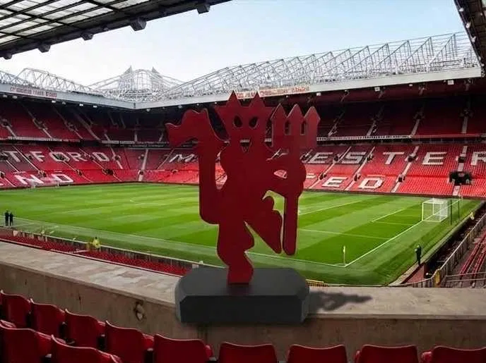 Статуетка "Червеният дявол" – Манчестър Юнайтед/ Manchester United - Image 3